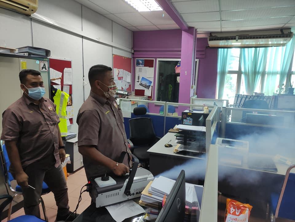 terdedah virus pejabat